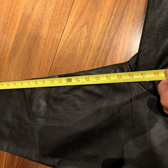 Danier real leather pant, EUC, sz 10, fully lined, black, straight leg - Picture 8 of 16